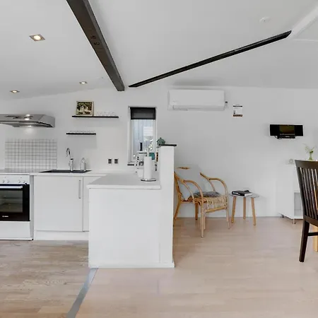 2 Bedroom Cozy In Hébergement de vacances